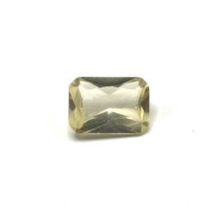 lot 95 image: 5.5 Carat Quartz Gemstone Loose