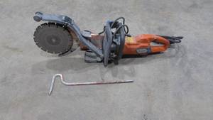 lot 6 image: Husqvarna Concrete Electric Cut-N-Break Saw