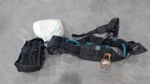 lot 17 image: Backpack Style Tool Belt With Safety Vests