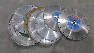 lot 19 image: Lot of Used Diamond Blades and Some Fiber Mesh Concrete Blades