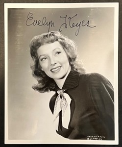 lot 6 image: Evelyn Keyes Autographed Vintage Black and White Portrait Photo