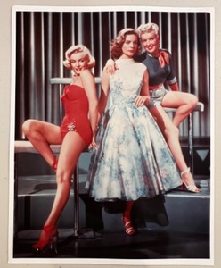 lot 108 image: Collection of 5 Classic Hollywood Movie Photographs and Lobby Cards