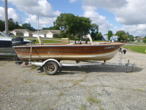1981 Smokercraft Fishing Boat and 1980 E-Z Loader Boat Trailer