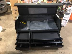lot 17 image: Husky 52 in. 7-DraweTop Tool Chest in Black Customer Returns See Pictures