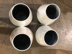lot 30 image: Lot of Outdoor Planters Customer Returns See Pictures