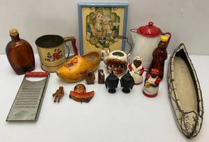 lot 15 image: Misc. Vintage Items Including Aunt  Jemima And more