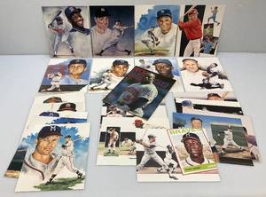 lot 81 image: Misc. Beckett Magazines With Kirby Puckett On Cover And Vintage Baseball Photographs (In Protective Sleeves)