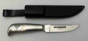 lot 147 image: Vintage Stainless Steel GLADDING Fisherman  Number 7-900-005 5 Blade With Sheath
