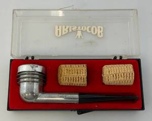lot 162 image: 1950s Aristocob W2  Corn Cob Inserts & Original Case