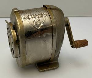 lot 172 image: Vintage BOSTON KS Pencil Sharpener