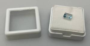 lot 177 image: Lab Created 1.7 CT Sky Blue Topaz (In Protective Case)