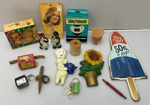 lot 179 image: Misc. Vintage Items