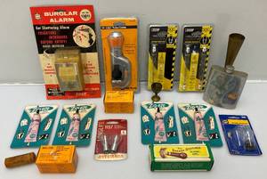 lot 181 image: Misc. Vintage Items