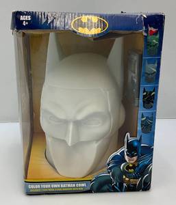 lot 219 image: Vintage Dc Color Your Own BAT MAN Cowl (New In Box) Box Has Shelf Wear