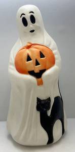 lot 245 image: Vintage 33 Halloween Ghost Blow Mold