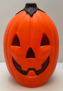 lot 246 image: Vintage 20 Halloween Pumpkin Blow Mold