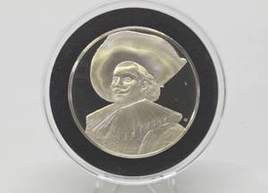 lot 23 image: 100 Greatest Masterpieces - Large Solid Sterling Silver Coin - Laughing Cavalier