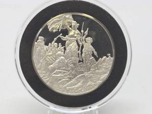 lot 27 image: 100 Greatest Masterpieces - Large Solid Sterling Silver Coin - Liberty Leading the People