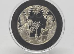 lot 32 image: 100 Greatest Masterpieces - Large Solid Sterling Silver Coin - The Annunciation - Martini & Memmi
