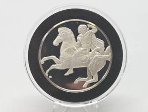 lot 35 image: 100 Greatest Masterpieces - Large Solid Sterling Silver Coin - Horseman