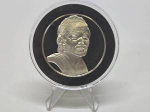 lot 57 image: 100 Greatest Masterpieces - Large Solid Sterling Silver Coin - Portrait Bust of Voltaire