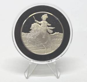 lot 67 image: 100 Greatest Masterpieces - Large Solid Sterling Silver Coin - Prince Baltasar Carlos on Horseback