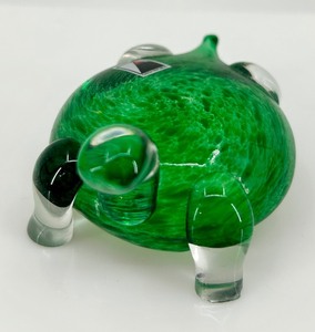 lot 19 image: Czech Republic Art Glass Turtle Figurine Green