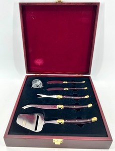 lot 31 image: Tuscan Designs Deluxe Cheese Knife Set in Decorative Wood Box