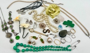lot 72 image: Lot of Jewelry Parts and Pieces Including Necklaces, Bracelets, Earrings, Brooches and Beads