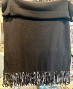 lot 110 image: Neiman Marcus 100% Cashmere Black Fringe Scarf One Size