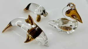 lot 116 image: Set of 3 Miniature Artisan Glass Animal Figurines with Gold Accents