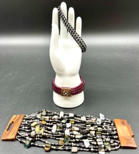 lot 181 image: Set of 3 Womens Beaded Bracelets Including Stella & Dot and Multi-Strand Chunky Styles