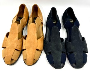 lot 267 image: Two Pairs of What What Leather Upper Womens Sandals Size 6M, Tan and Black with original boxes