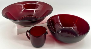 lot 220 image: Set of Vintage Ruby Red Glass Bowls and Creamer