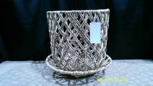 lot 6 image: Large Gap Woven Basket and Tray