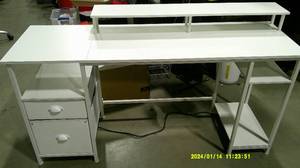 lot 12 image: White Study Desk