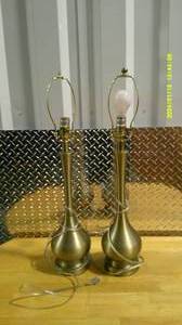 lot 34 image: Pair of Tableside Lamps
