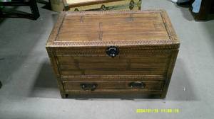 lot 44 image: Large Brown Trunk
