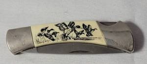 lot 10 image: Sabre Pocket Knife