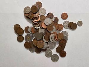 lot 71 image: 1 Bag Canadian Coins