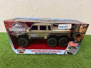 lot 1 image: Jurassic World Radio Control Mercedes-Benz G 63 AMG 6x6