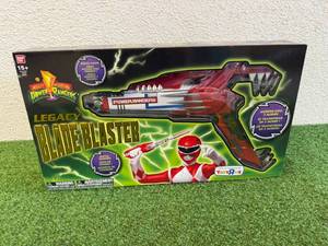 lot 40 image: Power Rangers Legacy Blade Blaster