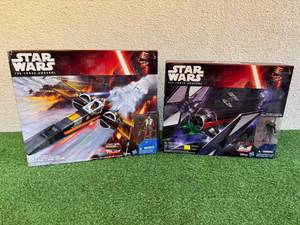 lot 74 image: Star Wars The Force Awakens Poes X-Wing Fighter & Tie Fighter