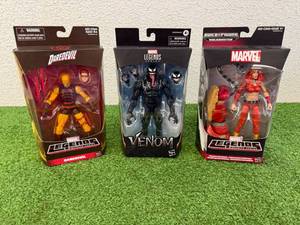 lot 118 image: Marvel Legends Venom, Daredevil & Fearless Defenders