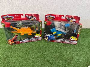 lot 125 image: Power Rangers Dino Supercharge Deinosuchus Zord & Ankylo Zord with Chargers