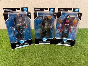 lot 135 image: DC Multiverse Deathstroke, Batman & Batwoman Unmasked