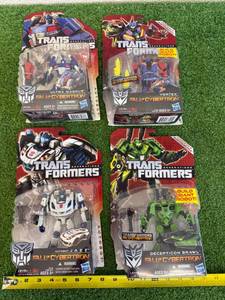 lot 198 image: Transformers Generations Fall of Cybertron