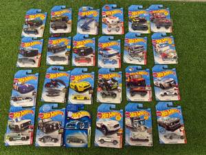 lot 215 image: 24 Hot Wheels