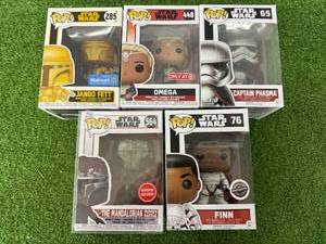 lot 240 image: Funko POP Star Wars (5)