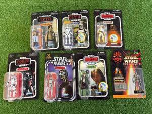 lot 244 image: Star Wars Figures